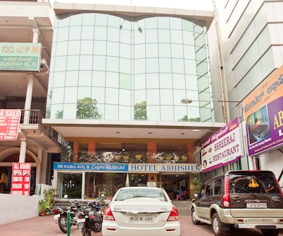 Hotel Abhishek